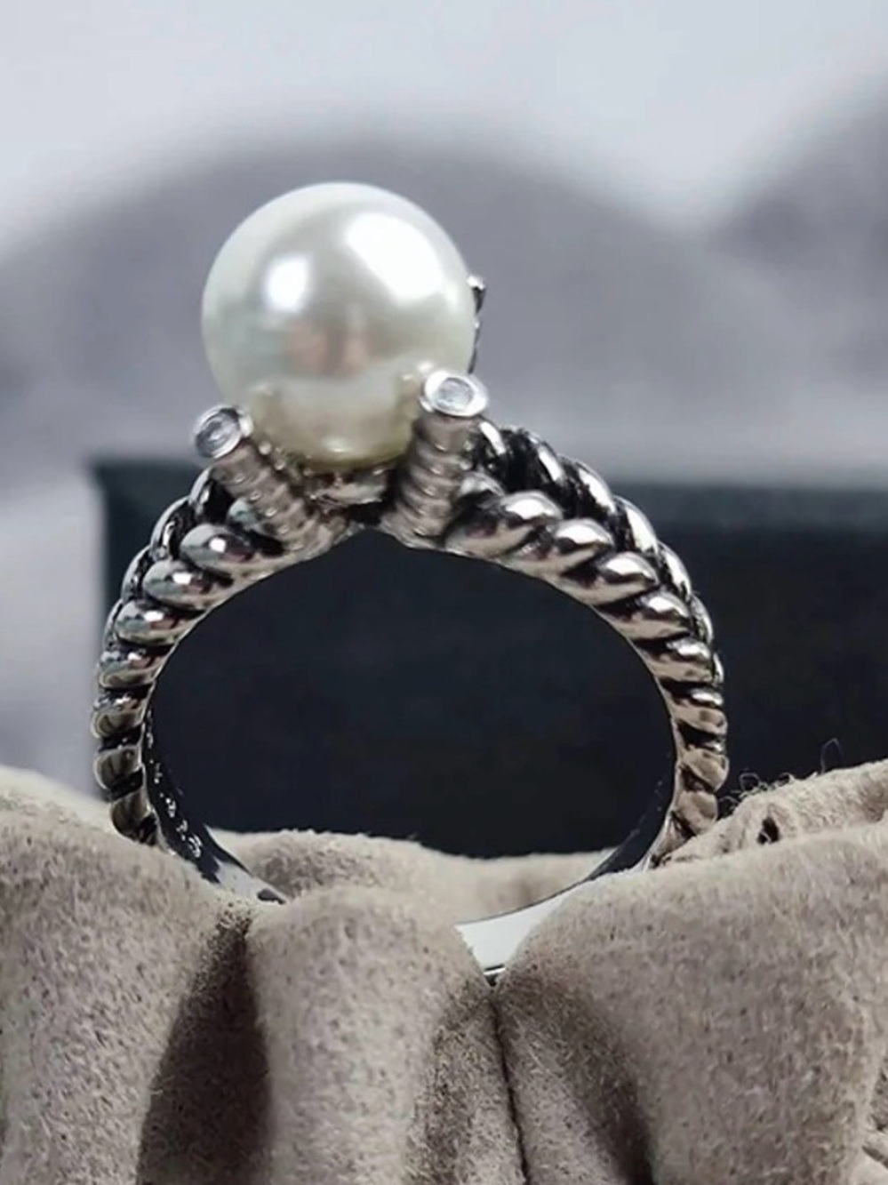 David Yurman Silver Rope Pearl Ring - Picture 2 of 5
